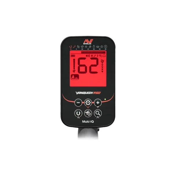 Gros plan sur l'interface et l'écran rétroéclairé du boîtier de contrôle du Minelab Vanquish 560.