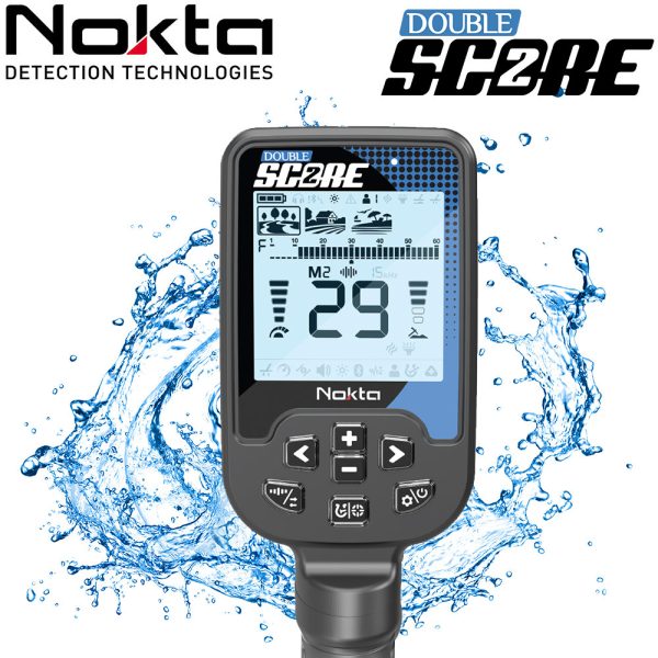Nokta Score 3 : notre avis sur ce détecteur de métaux 2 Écran LCD du détecteur Nokta Double Score affichant les réglages de multifréquence simultanée et l'indice de conductivité.