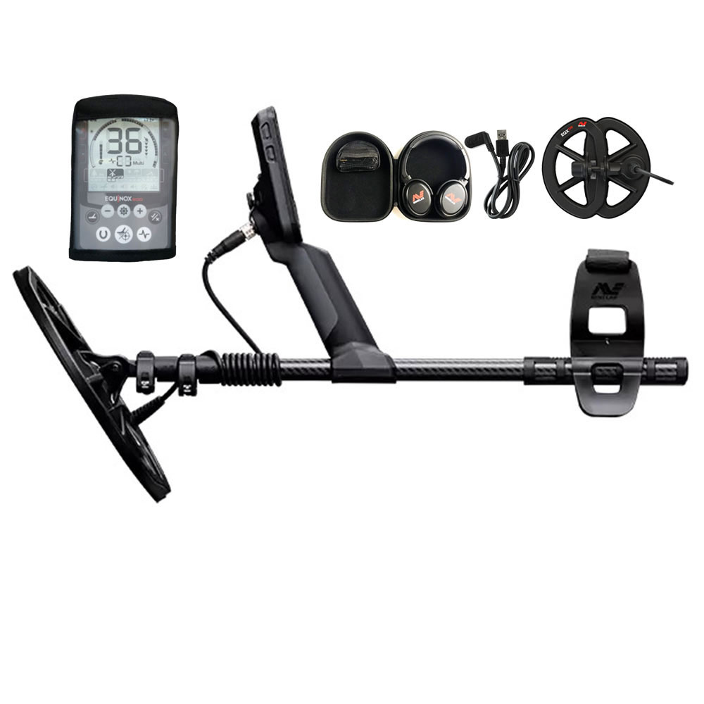 Équipement Minelab Equinox 900 sur canne télescopique avec casque sans fil et second disque de détection